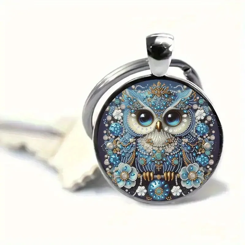 Charming Owl Vintage Glass Cabochon Keychain – Stylish Keyring with Owl Design, Versatile Fashion Accessory for Keys, Bags & Backpacks